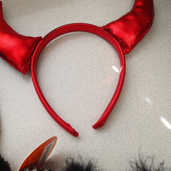 Lot of Halloween Accessories - Picture 5 of 7